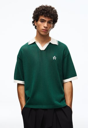 Bershka, PREPPY - POLO- TSHIRT 01273715 - Polo - dark green