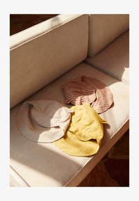 Vybráno, tuscany rose/sandy