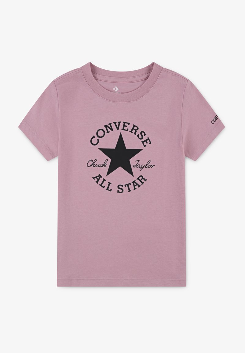 Ροζ βαμβακερό t-shirt με μαύρο γραφικό αστέρι και κείμενο "Converse Chuck Taylor All Star" σε κυκλικό σχέδιο. Κοντά μανίκια.