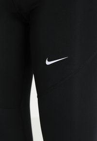 Nike Performance Trikoot - black/white
