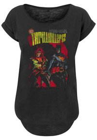 Juoda marškinėliai su apvaliu kaklu ir suktais rankovėmis, kuriuose pavaizduoti Batman ir Batgirl iš "Thrillkiller" geltonai ir raudonai.