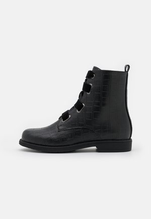 Lace-up ankle boots - black