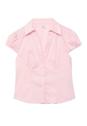 Svetlo roza bluza s kratkimi rokavi in ovratnikom, sprednje gumbe ter nabranimi napihnjenimi rokavi, položena položeno na belem ozadju.