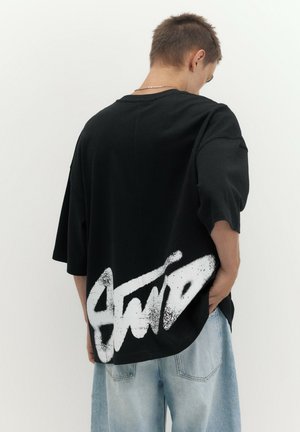 PULL&BEAR, OVERSIZE STWD - T-SHIRT - Print T-shirt - black