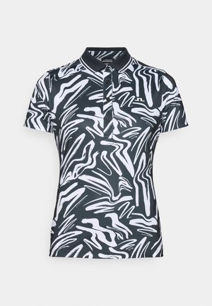 Camisa polo negra con patrones de olas abstractas en blanco, con cuello, tapeta de tres botones y mangas cortas.