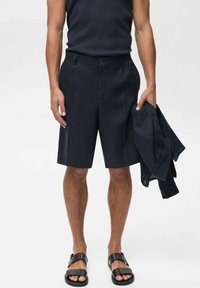 Mango Shorts - royal blue