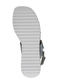 Biała podeszwa sandałów z poziomymi rowkami, z metalowym zapięciem w kolorze srebrnym oraz jasnoszarym materiałem górnym. Na pięcie oznaczenie rozmiaru 37.