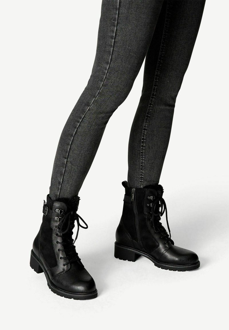 Tamaris Bottines à lacets - black