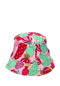 Kapelusz typu bucket na różowym tle, z żywym wzorem kaktusa w zielonym i czerwonym, z haftowanymi akcentami i miękką teksturą materiału.
