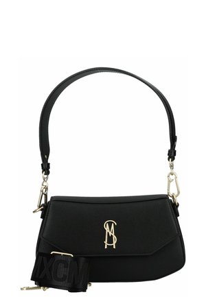 Zwarte leren schoudertas met gouden "MS"-logo, brede verstelbare zwarte stoffen schouderriem en slanke leren handgreep met metalen sluitingen.