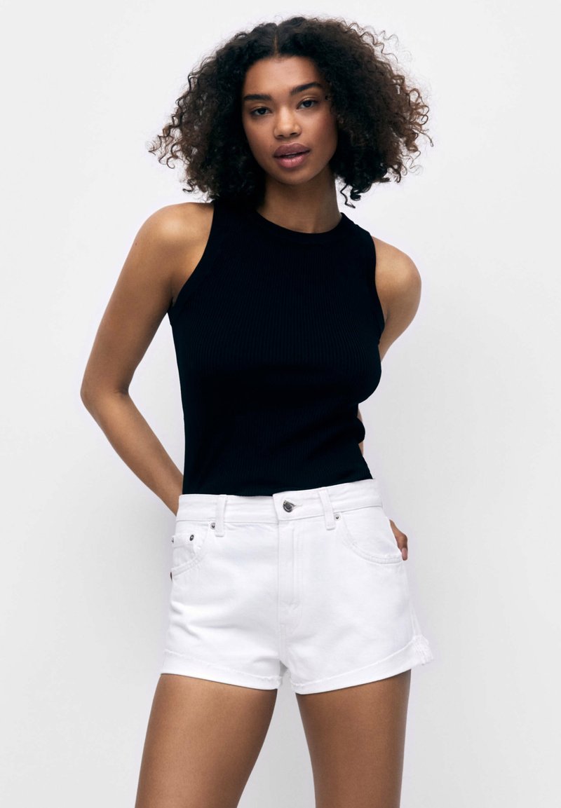 PULL&BEAR MIDWAIST Short en jean white/blanc ZALANDO.FR