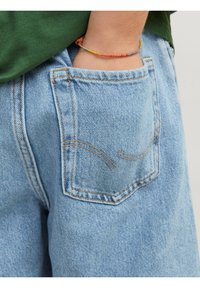Jack & Jones Junior JJITONY JJORIGINAL SHORTS - Džínové kraťasy - blue denim
