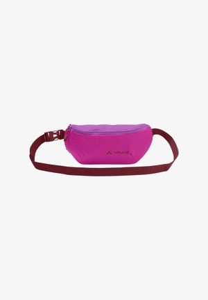 Felroze en paarse heuptas met bordeauxrode verstelbare band en kunststof gesp, bedrukt met het Vaude-logo aan de voorkant.