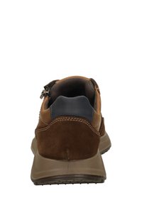 SUB55 Sneaker low - cognac