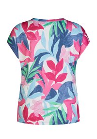 Kurzärmlige, mehrfarbige Bluse mit floralem Muster, die einen weißen Hintergrund mit rosa, blauen, grünen und marineblauen Blättern in verschiedenen Formen und Größen aufweist.