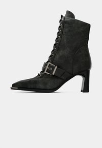 FLORE CITY - Cowboy/biker ankle boot - black