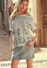 Next REGULAR FIT - Blouse - blue print