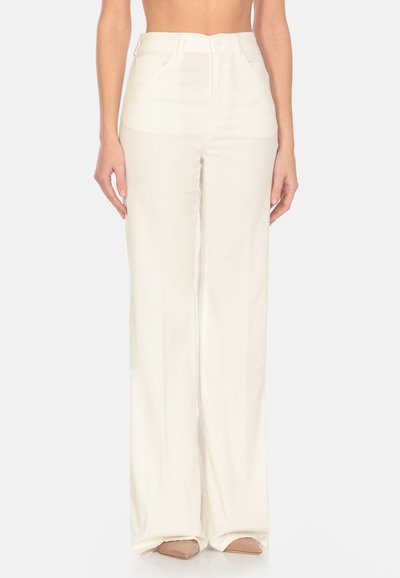 Pantaloni a vita alta e gamba larga in cotone crema, dotati di tasche anteriori, chiusura con bottone frontale e una texture liscia.