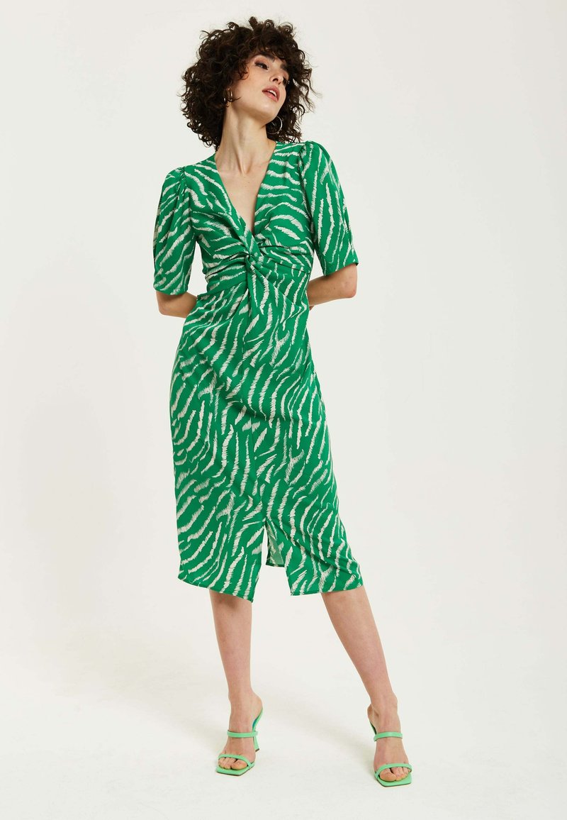 Liquorish ZEBRA PRINT KNOT FRONT MIDI WITH SHORT SLE - Day dress - green