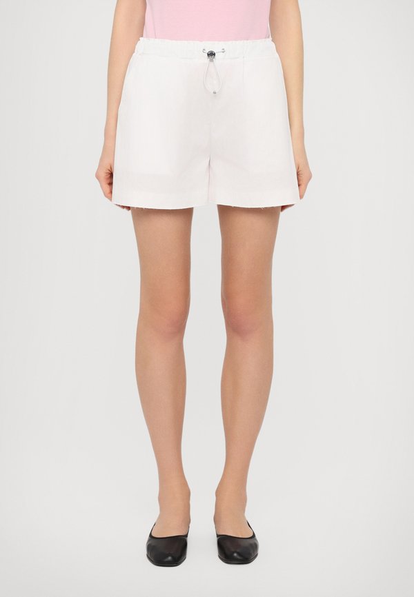 HIKING - Shorts - bianco