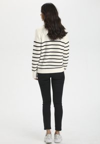 Kaffe LIOA ZIPPER  - Strickpullover - chalk/black