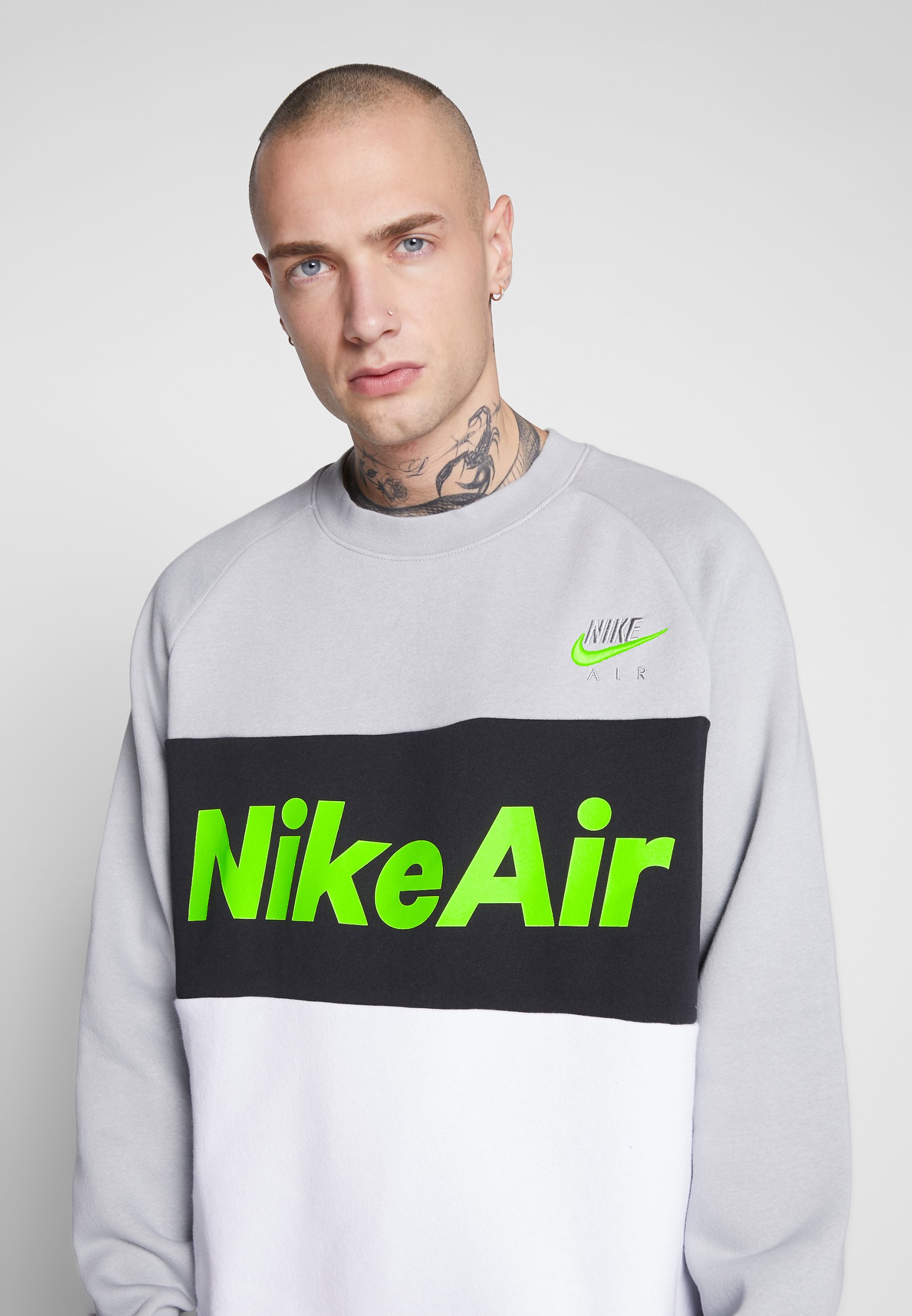 Nike Sportswear AIR Sweatshirt smoke greywhiteblack Nike Sportswear Sweatshirt whiteblack Zalando.at