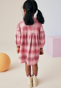 Next Robe chemise - red pink check