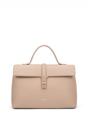 Borsa a tracolla in pelle beige con una forma strutturata, manico superiore, chiusura a linguetta magnetica e logo discreto sul davanti. Superficie testurizzata.