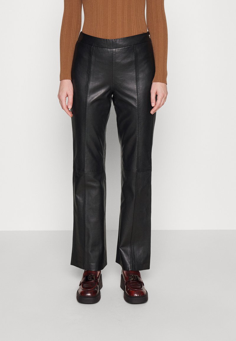 Halston JEss Trousers in Foil Jersey