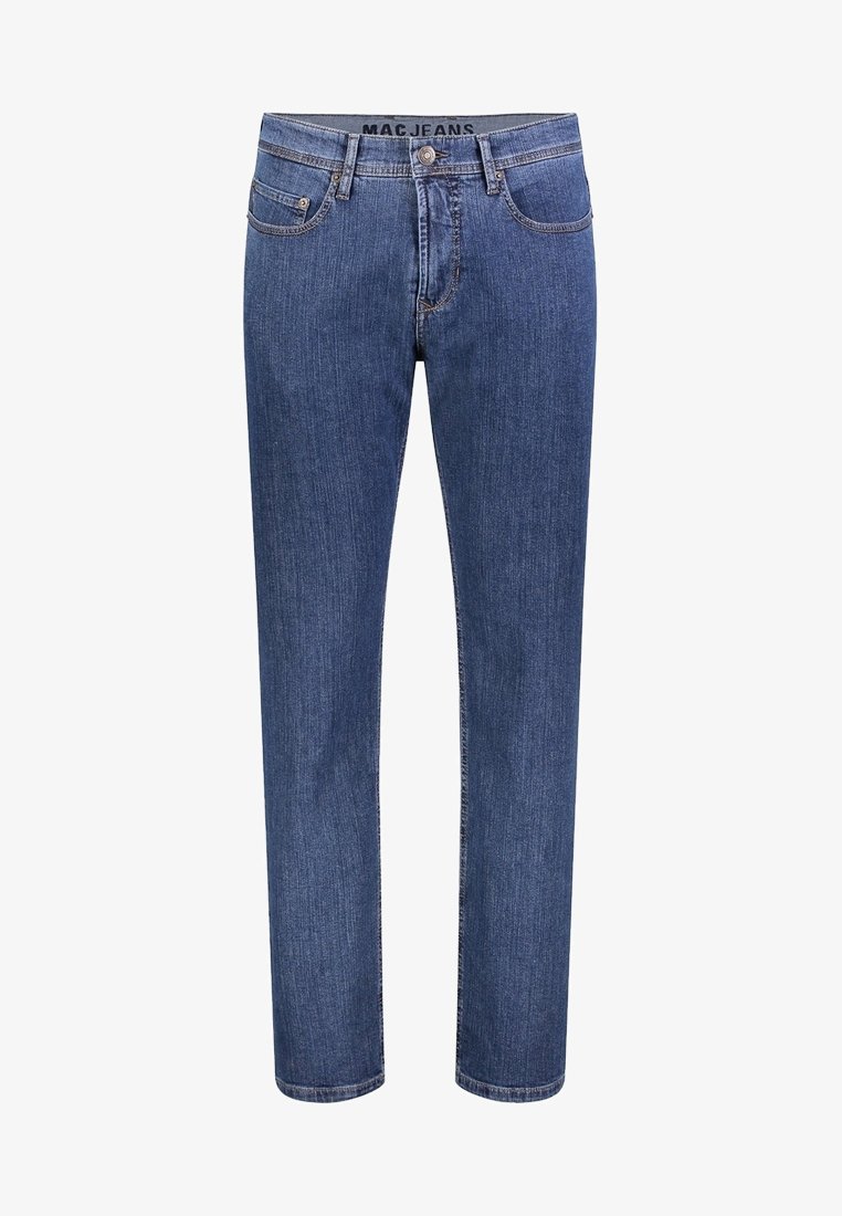 Jean en denim bleu foncé avec une coupe droite, taille moyenne, cinq poches et des coutures contrastantes le long des coutures.