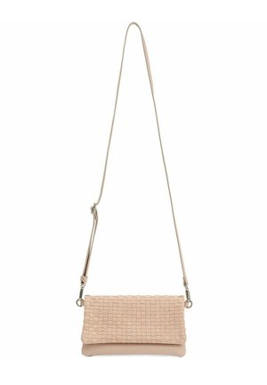 Borsa a mano intrecciata beige con tracolla removibile, caratterizzata da una superficie testurizzata e una parte inferiore liscia. Design semplice e rettangolare.