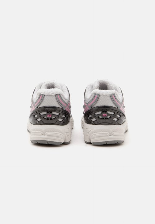 New Balance 1906 UNISEX - Baby shoes - grey matter/signal pink — foto 3