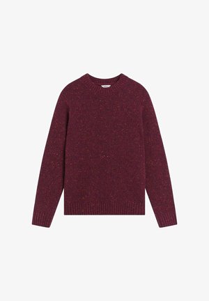 Burgundowy sweter dzianinowy z okrągłym dekoltem, długimi rękawami i prążkowanymi mankietami. Charakteryzuje się fakturowanym wzorem z drobnymi plamkami pomarańczowymi i żółtymi.