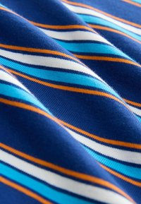Unausgewählt, blue
