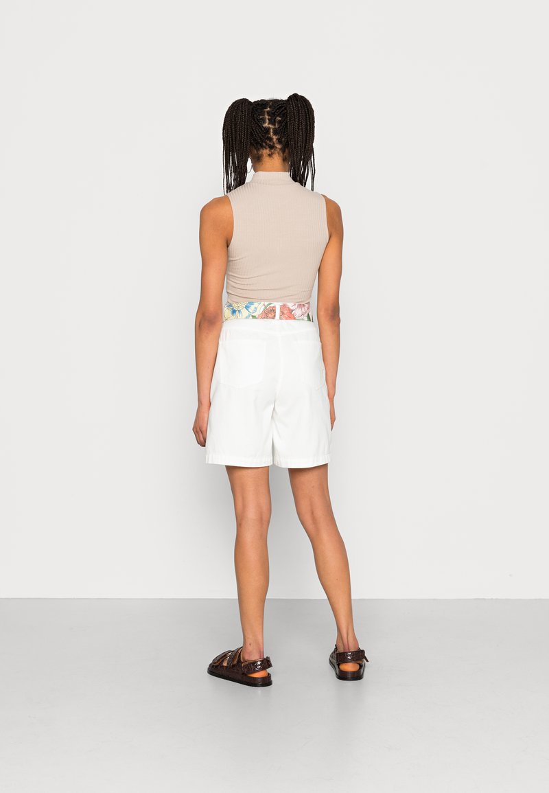 Damen Kleider | Scotch & Soda THE CRUISE HIGH RISE MID THIGH Jeans Shorts white beach/weiß - UH73249 Damen Kleider | Scotch & Soda THE CRUISE HIGH RISE MID THIGH Jeans Shorts white beach/weiß - UH73249