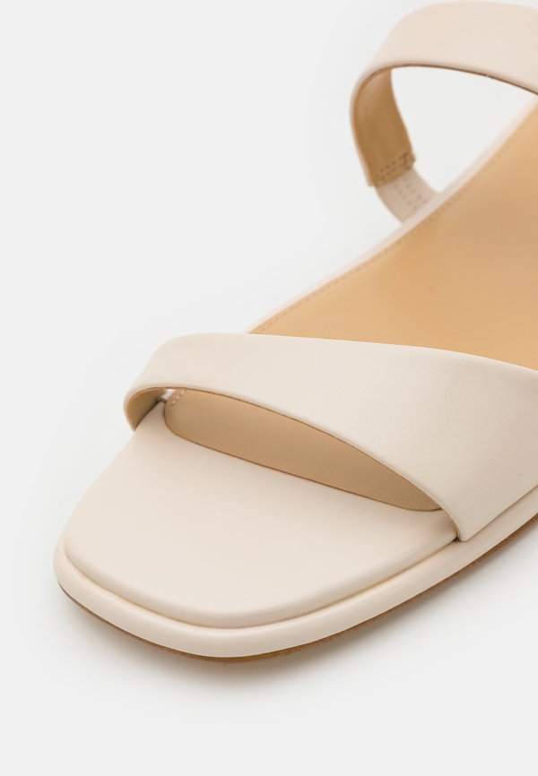 JAIDA FLAT - Mules - light cream3