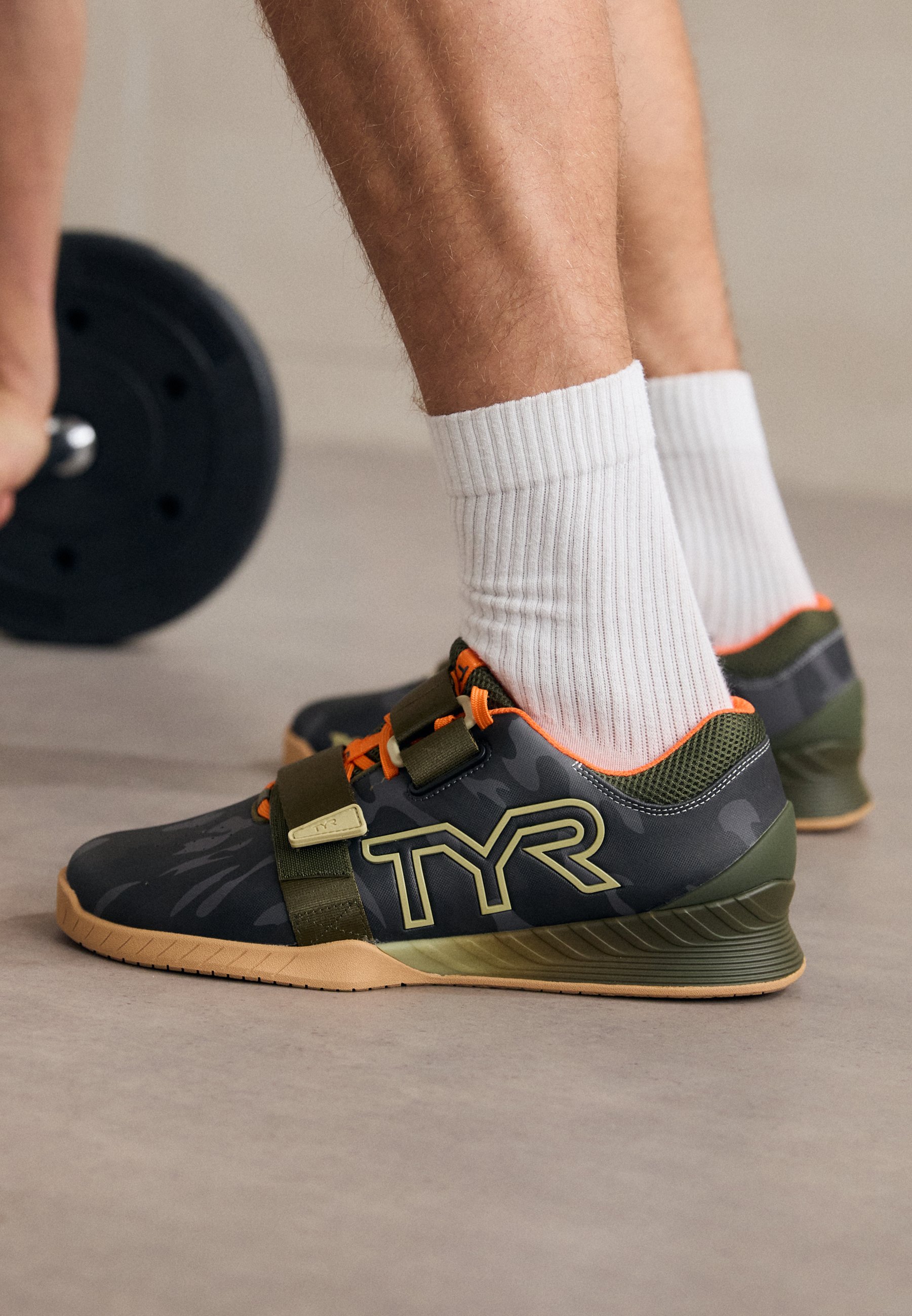TYR L-1 リフター　UK8/ EU42 TYR Men's L-1 Lifter | TYR