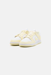 Nike Sportswear DUNK NEXT NATURE - Sportcipő - white/alabaster