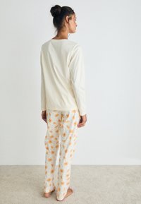 LASCANA VIVANCE DREAMS BY LASCANA VD MOON SMILE  - Pizsama szett - creme