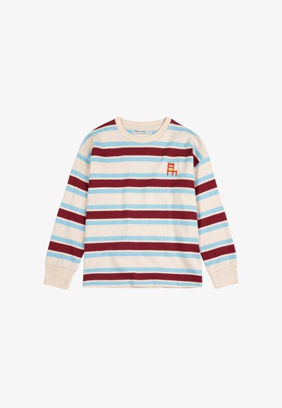 Langsleeve, crèmekleurig katoenen T-shirt met afwisselend blauwe en bordeauxrode strepen. Heeft een kleine rode stoel borduurwerk op de borst.