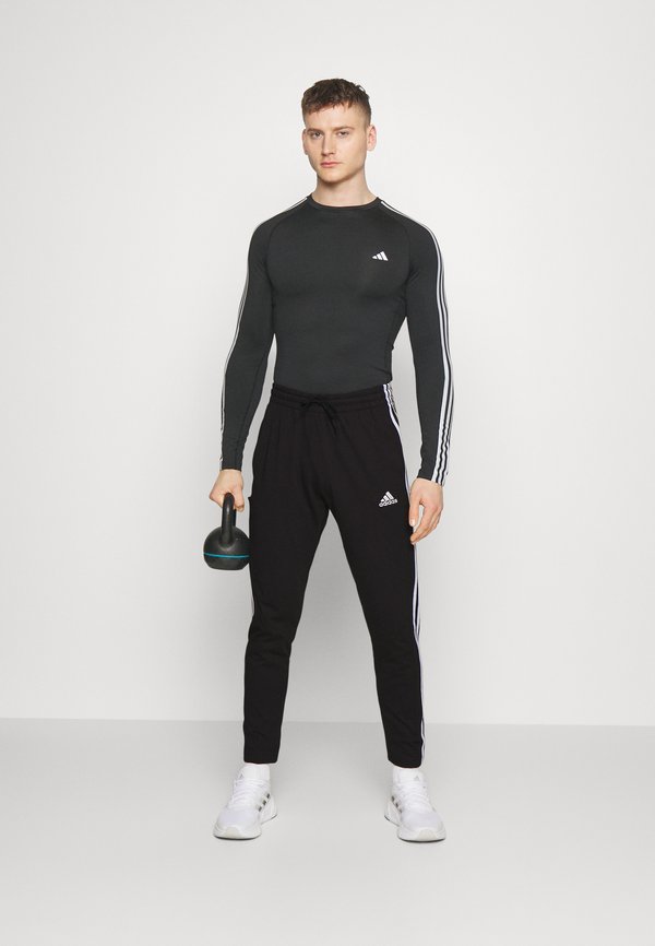 ESSENTIALS SINGLE TAPERED OPEN HEM 3 STRIPES PANTS - Tracksuit bottoms4