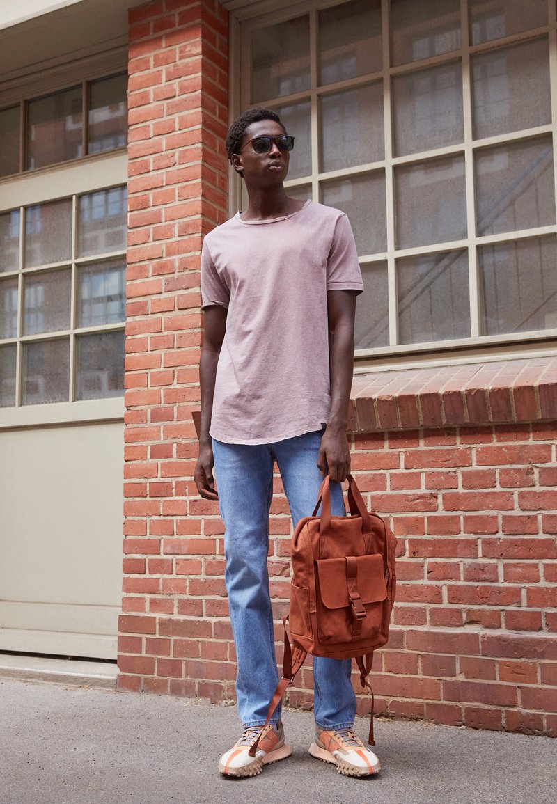 Lee SHAPED TEE - T-shirt básica - purple storm