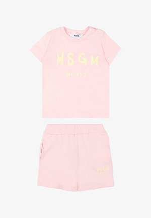 Jasnoróżowy strój dla malucha z krótkim rękawem i szortami, z żółtym logo "MSGM Milano" oraz zatrzaskami na ramionach na bluzce.