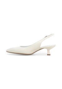 Scarpa slingback bassa in pelle bianca con punta affusolata e cinturino regolabile su sfondo bianco uniforme.