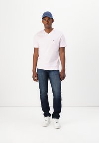 Thumbnail Image 2