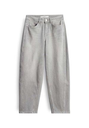 Lichtgrijze denim jeans met een relaxte pasvorm, met een vijfzakkenontwerp, riemlussen en een knopen-sluiting. Soepele textuur en rechte pijpen.