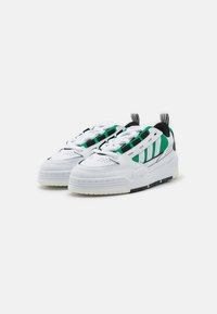 adidas Originals ADI2000 UNISEX - Treniņu apavi - footwear white/green