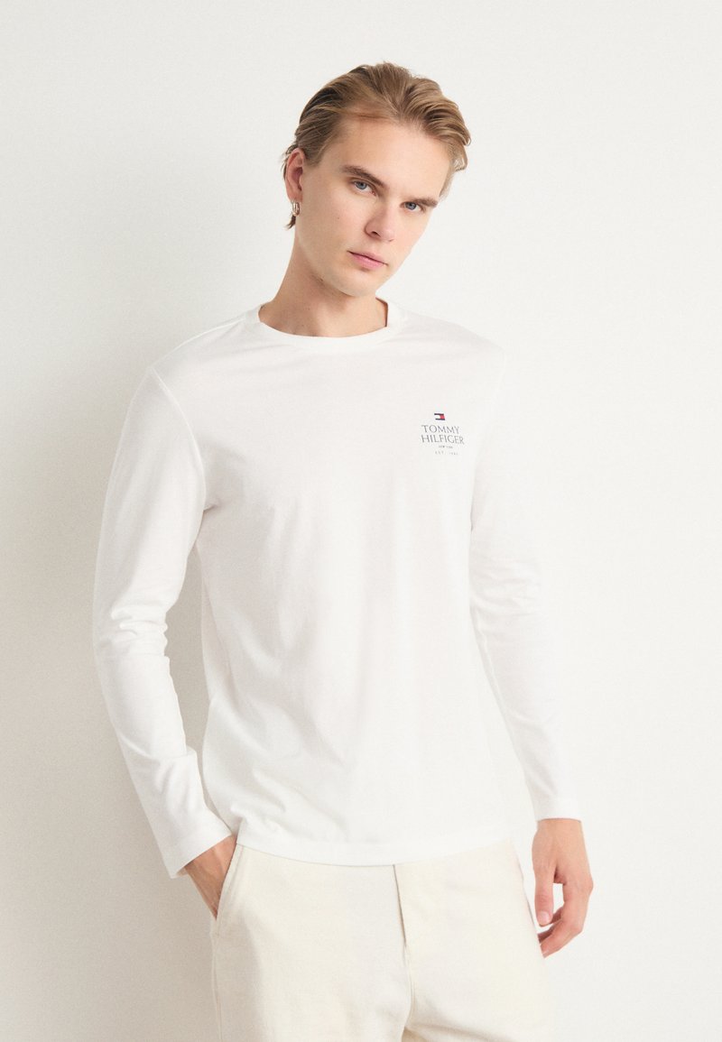 Tommy Hilfiger STACK TEE - Maglietta a manica lunga - white