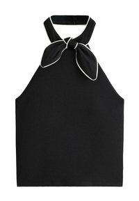 Černý bezrukávový top na krk s uvázanou mašlí u krku, zdobený bílým lemováním podél okrajů mašle.
