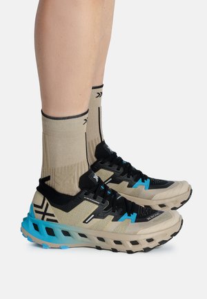 X Bionic, TERRASKIN X02 - Trail running shoes - sand x black eternal ice